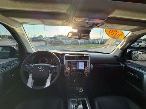Used 2020 Toyota 4Runner Limited image 12