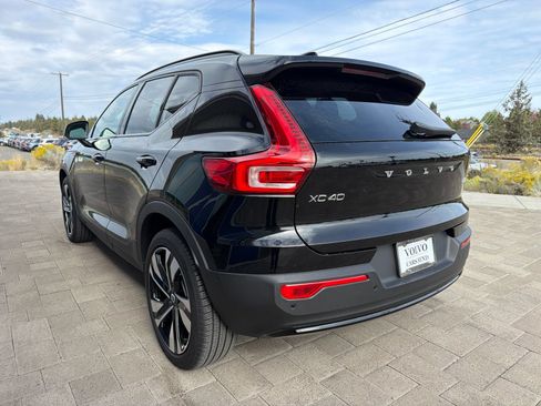 Used 2025 Volvo XC40 B5 Ultra AWD/4WD image 5