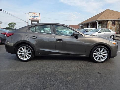Used 2017 MAZDA MAZDA3 Grand Touring FWD image 6