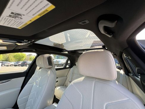 New 2025 BMW i7 eDrive50 w/ Executive Package image 21