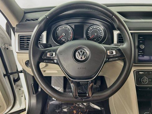 Certified 2020 Volkswagen Atlas SE w/ Panoramic Sunroof Package AWD/4WD image 11
