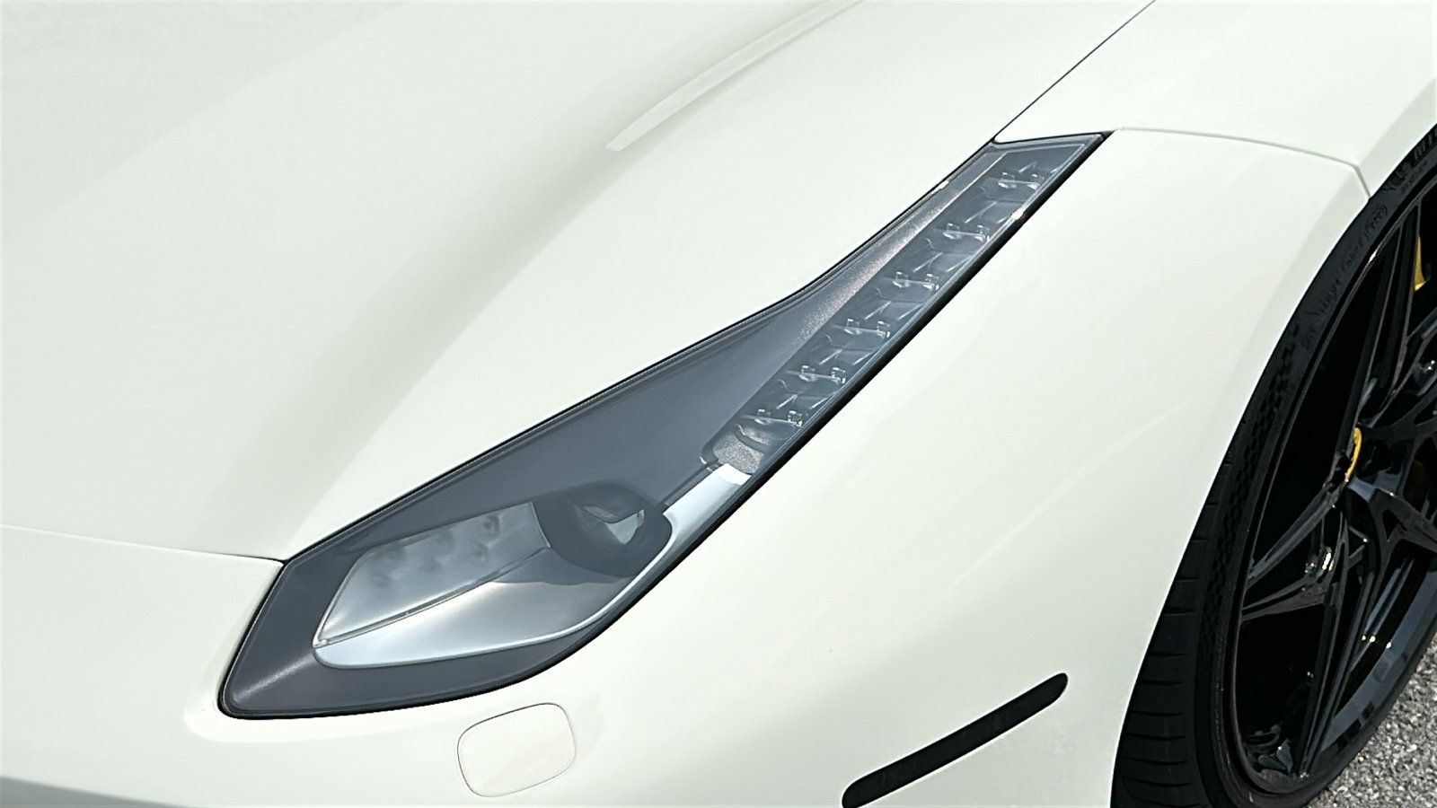 Used 2017 Ferrari 488 GTB RWD image 5