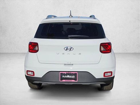 New 2026 Hyundai Venue SEL FWD image 7