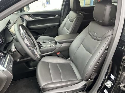 Used 2025 Cadillac XT5 Premium Luxury FWD image 15
