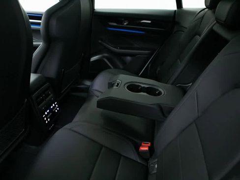 Certified 2025 Porsche Macan 4S Electric image 28