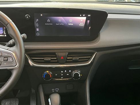 Used 2025 Buick Encore GX Preferred image 18