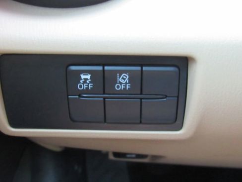 Used 2019 MAZDA MX-5 Miata RF Grand Touring image 28