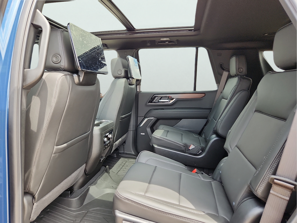 New 2026 GMC Yukon Denali w/ Denali Reserve Package AWD/4WD image 15