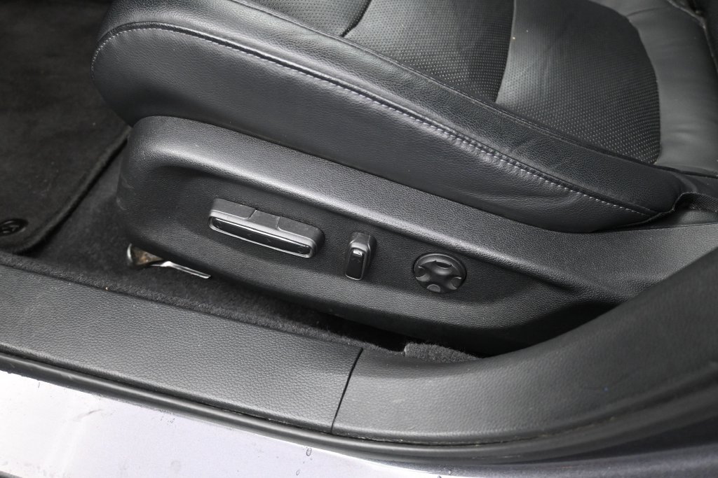 Used 2018 Honda Accord Touring image 28