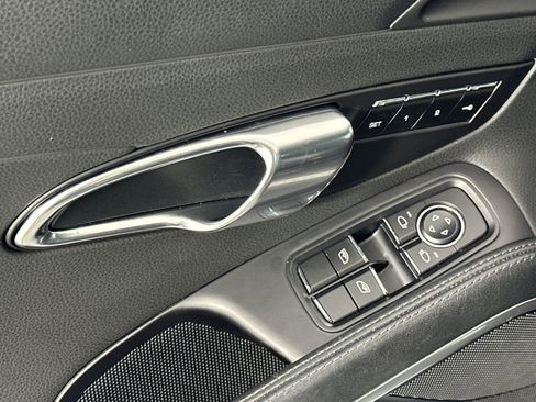 Used 2018 Porsche 911 Carrera RWD image 13