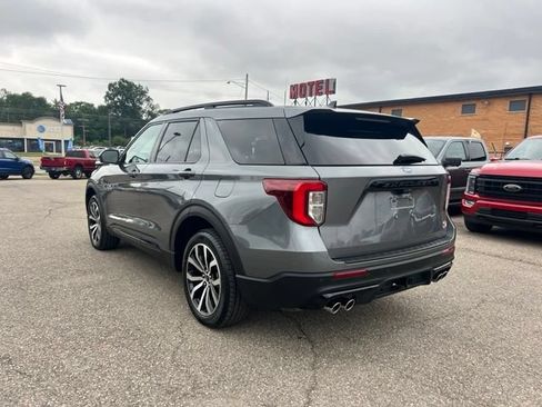 Certified 2023 Ford Explorer ST AWD/4WD image 5