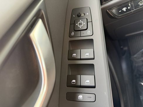 Used 2024 Kia Niro Wind w/ Wind Preserve Package image 28