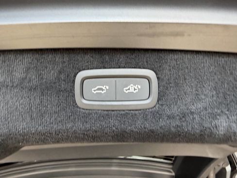 Used 2025 Polestar Polestar 3 image 32