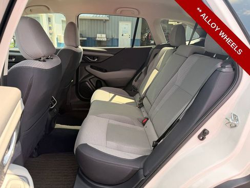 Used 2024 Subaru Outback Premium AWD/4WD image 14
