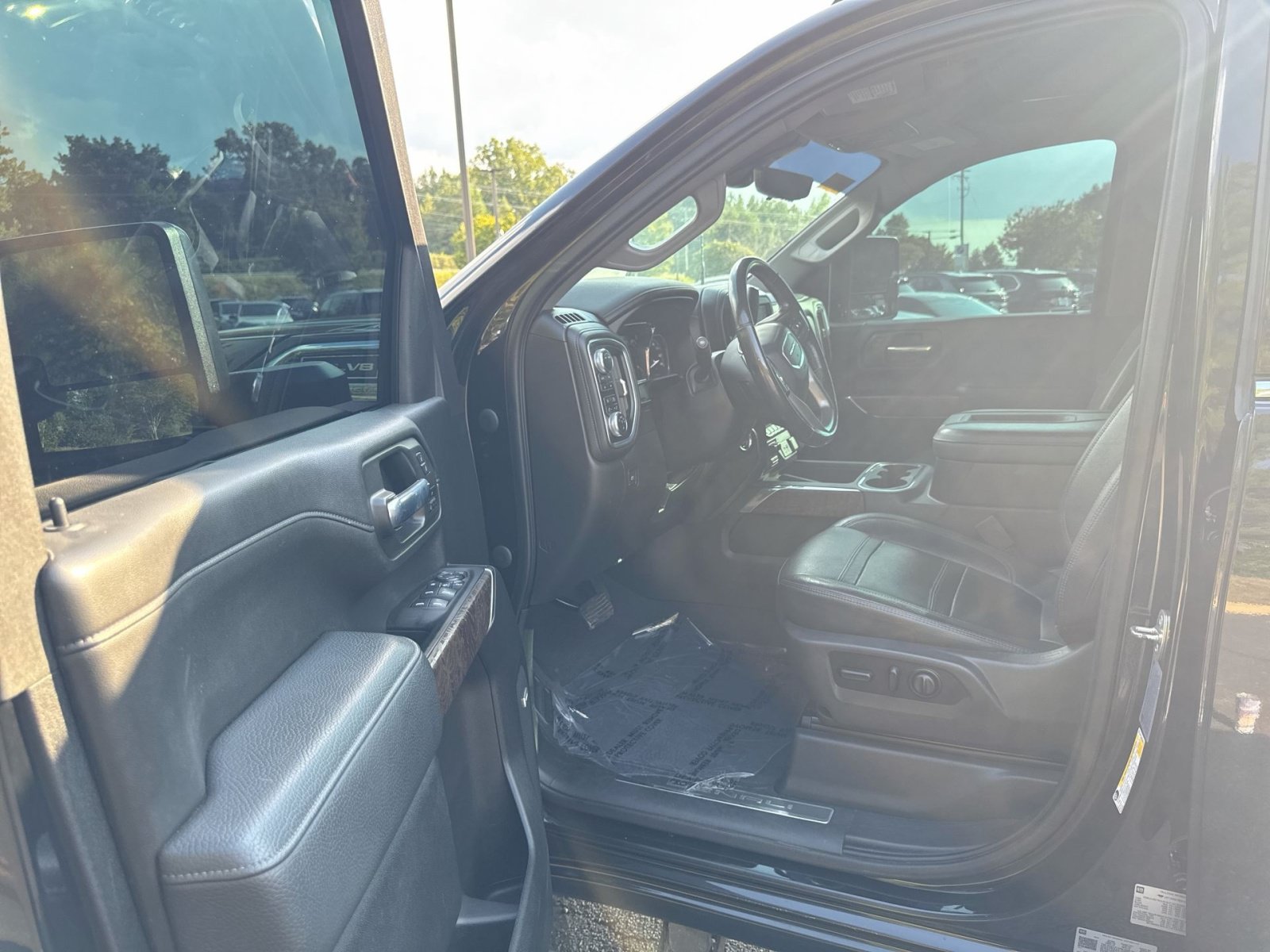 Used 2021 GMC Sierra 2500 Denali w/ Denali Ultimate Package AWD/4WD image 16