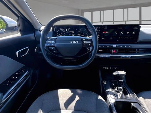 Used 2025 Kia K4 EX FWD image 6