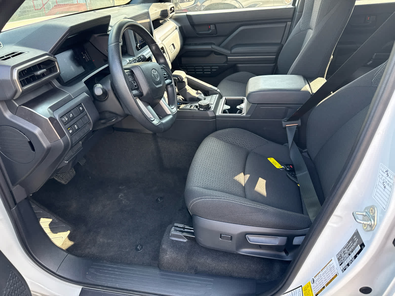 Used 2025 Toyota 4Runner SR5 AWD/4WD image 8