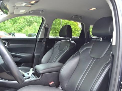 Used 2024 Kia Sorento S AWD/4WD image 18