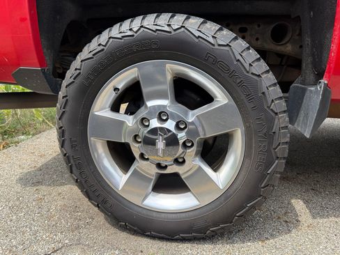 Used 2016 Chevrolet Silverado 2500 LTZ w/ LTZ Plus Package AWD/4WD image 9