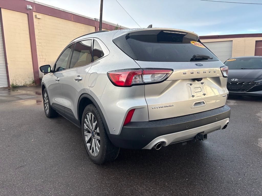 Used 2020 Ford Escape Titanium w/ Titanium Premium Package 2.0 AWD/4WD image 6