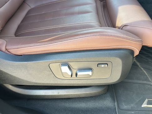 Used 2022 BMW X5 xDrive40i w/ Executive Package image 26