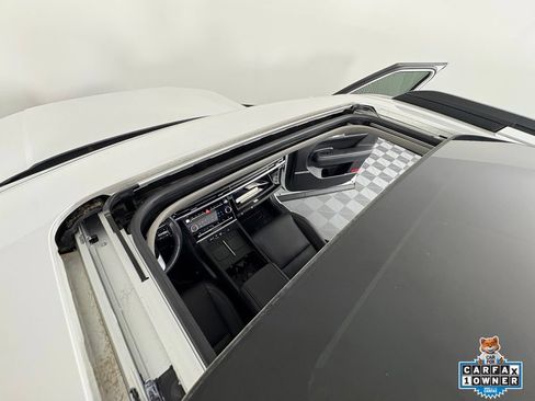 Used 2025 Hyundai Santa Fe Limited AWD/4WD image 26