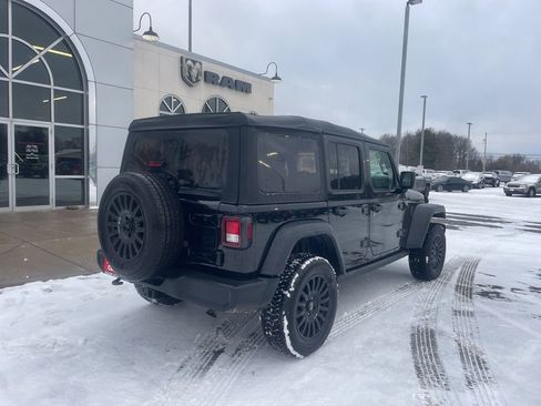 Used 2021 Jeep Wrangler Unlimited Sport image 9