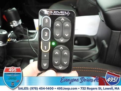 New 2026 Jeep Gladiator Mojave image 25