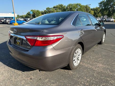 Used 2015 Toyota Camry LE FWD image 7