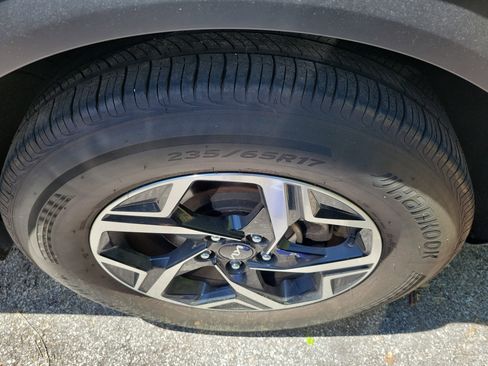 Used 2024 Kia Sportage LX image 6