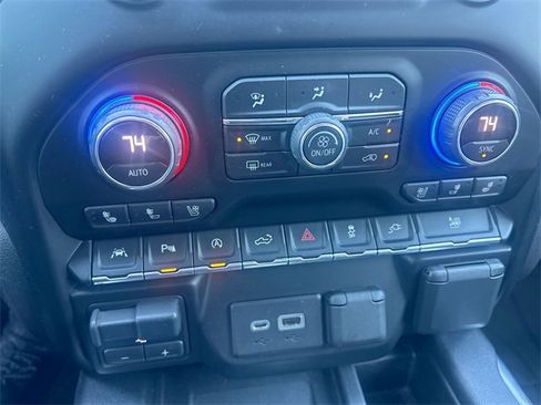 Used 2021 Chevrolet Silverado 1500 High Country w/ Technology Package image 23