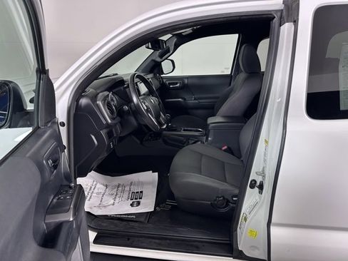 Used 2017 Toyota Tacoma TRD Sport image 20