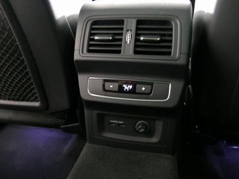 Certified 2025 Audi Q5 2.0T Premium Plus image 31