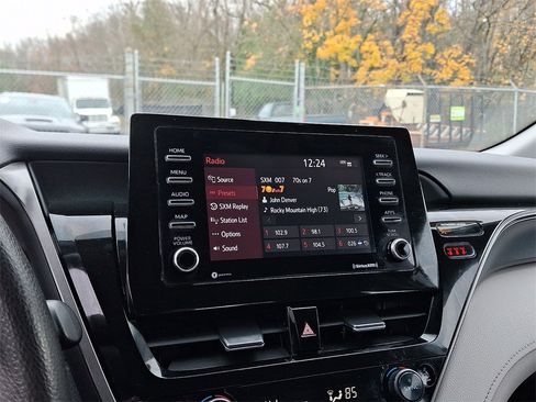 Used 2022 Toyota Camry LE image 16