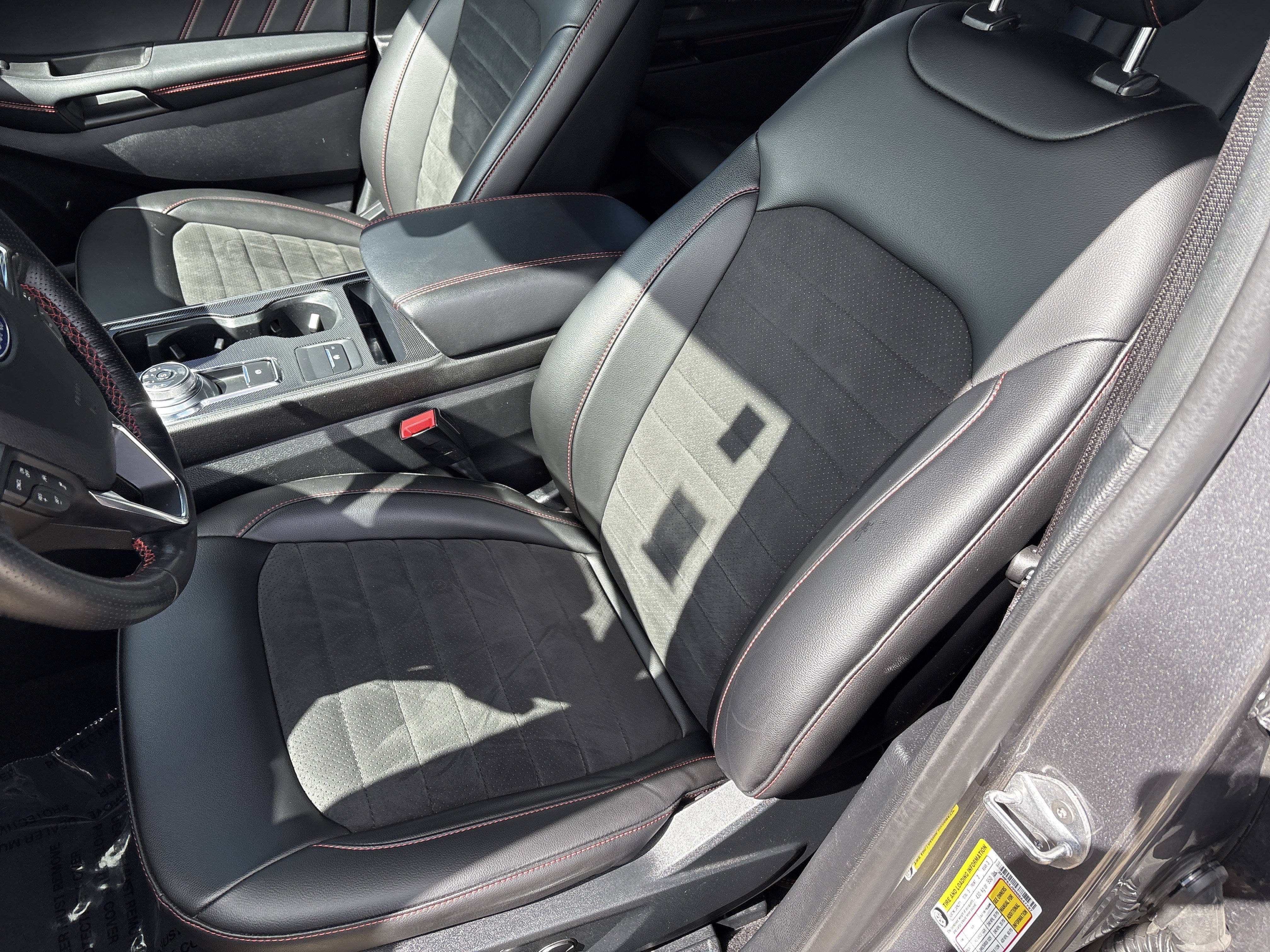 Used 2021 Ford Edge ST-Line AWD/4WD image 13