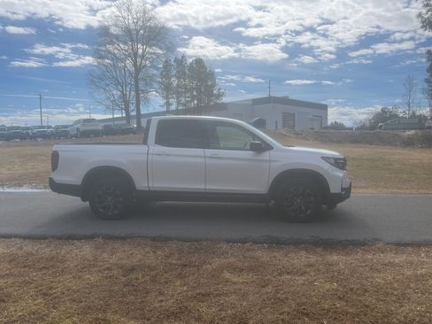Used 2024 Honda Ridgeline Sport image 4
