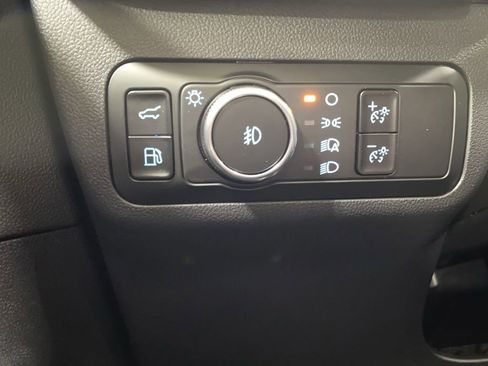 Used 2025 Ford Escape Platinum w/ Premium Technology Package image 30