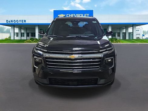New 2026 Chevrolet Traverse LT w/ Driver Confidence Package AWD/4WD image 3