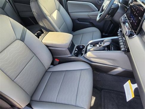 New 2026 Chevrolet Colorado ZR2 image 27