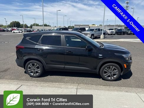 Used 2021 Kia Seltos LX AWD/4WD image 5