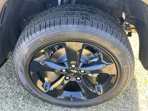 New 2026 Jeep Grand Cherokee Limited w/ Limited Altitude Package image 19