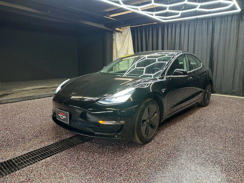 Used 2018 Tesla Model 3 Long Range image 3