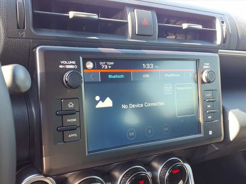 Used 2024 Toyota GR86 Premium image 10