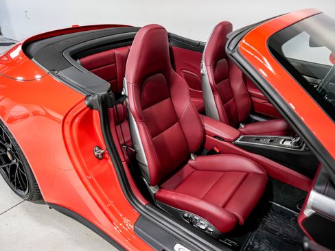 Used 2018 Porsche 911 Carrera GTS image 30