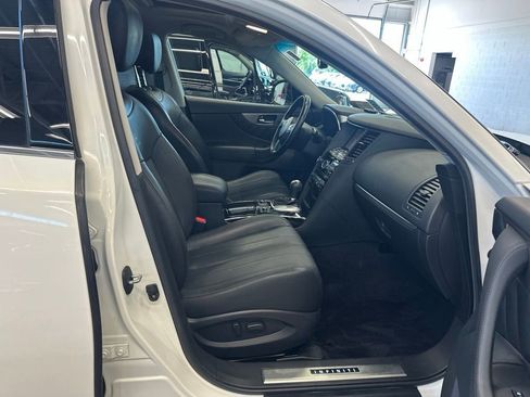 Used 2014 INFINITI QX70 AWD w/ Premium Package image 20
