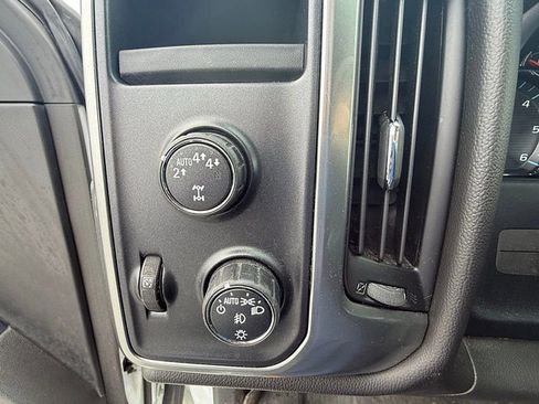 Used 2018 Chevrolet Silverado 1500 LT w/ All Star Edition image 25