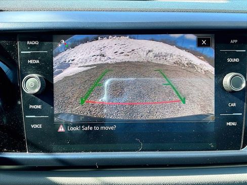 Used 2022 Volkswagen Taos SE image 15