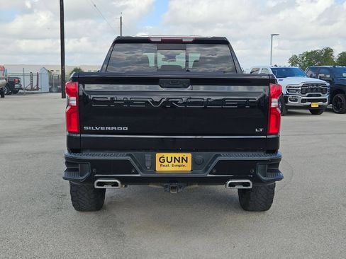 Used 2022 Chevrolet Silverado 1500 LT Trail Boss w/ LT Trail Boss Premium Package AWD/4WD image 4