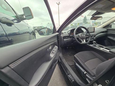 Used 2023 Nissan Sentra SV image 14