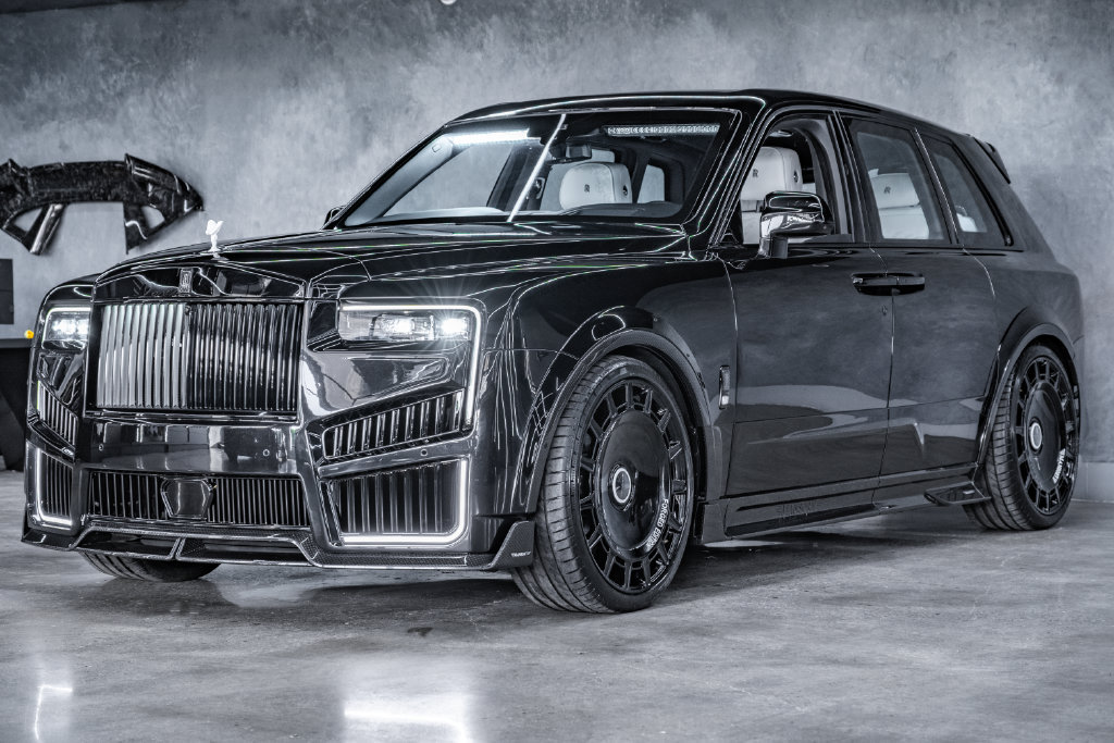 Used 2025 Rolls-Royce Cullinan AWD/4WD image 5